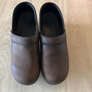 Dansko Professional Clog - Antique Brown - Medium Width